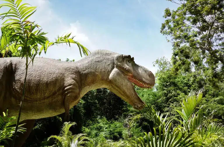 Préhisto-Dino Parc de Lacave et son emblématique Tyrannosaure-Rex